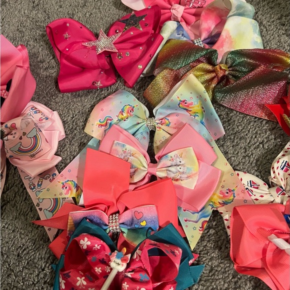 Girls bows - Picture 3 of 8